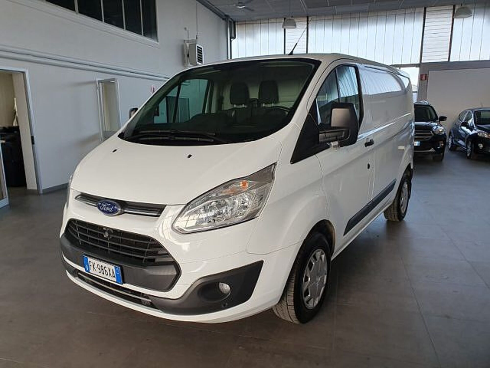 Ford Transit Custom Furgone 270 2.0 TDCi 130 PC Furgone Trend del 2017 usata a Imola