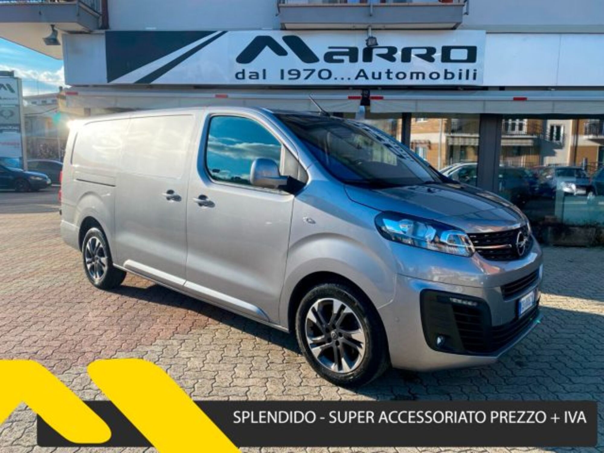 Opel Vivaro Furgone 2.0D 150CV S&amp;S PL-TN-DC M Mobile Furg. Essentia  del 2020 usata a Boves