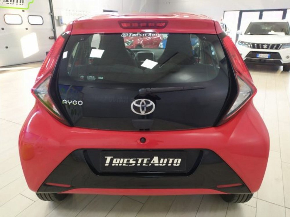 Toyota Aygo 1.0 VVT-i 72 CV 5 porte x-play MMT  del 2019 usata a Muggia (4)
