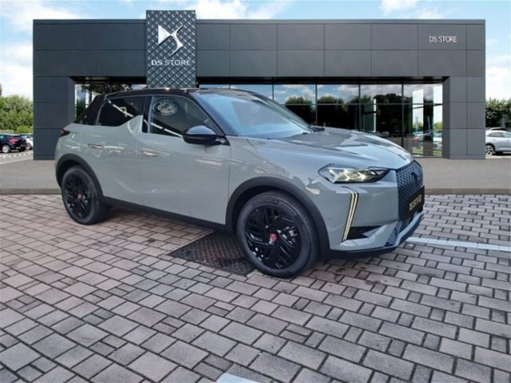 Ds DS 3 DS3 50kWh e-tense Performance Line obc 7kW auto nuova a Monza (3)