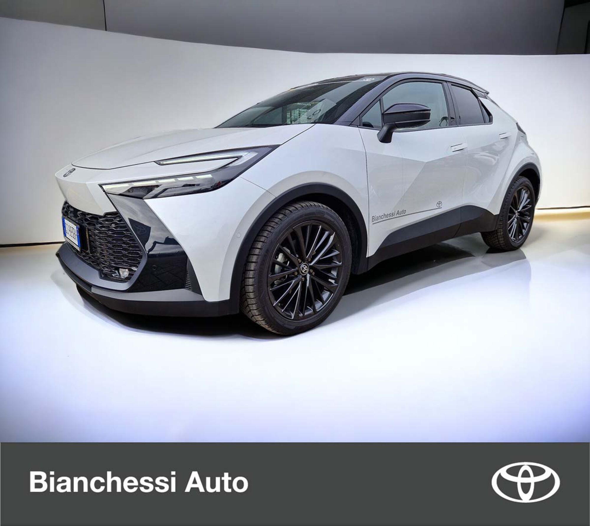 Toyota Toyota C-HR 1.8 hv Lounge fwd e-cvt nuova a Cremona