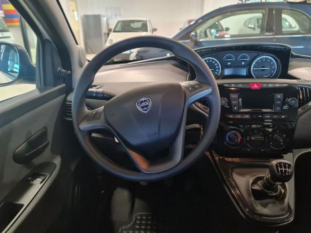 Lancia Ypsilon usata a Torino (4)