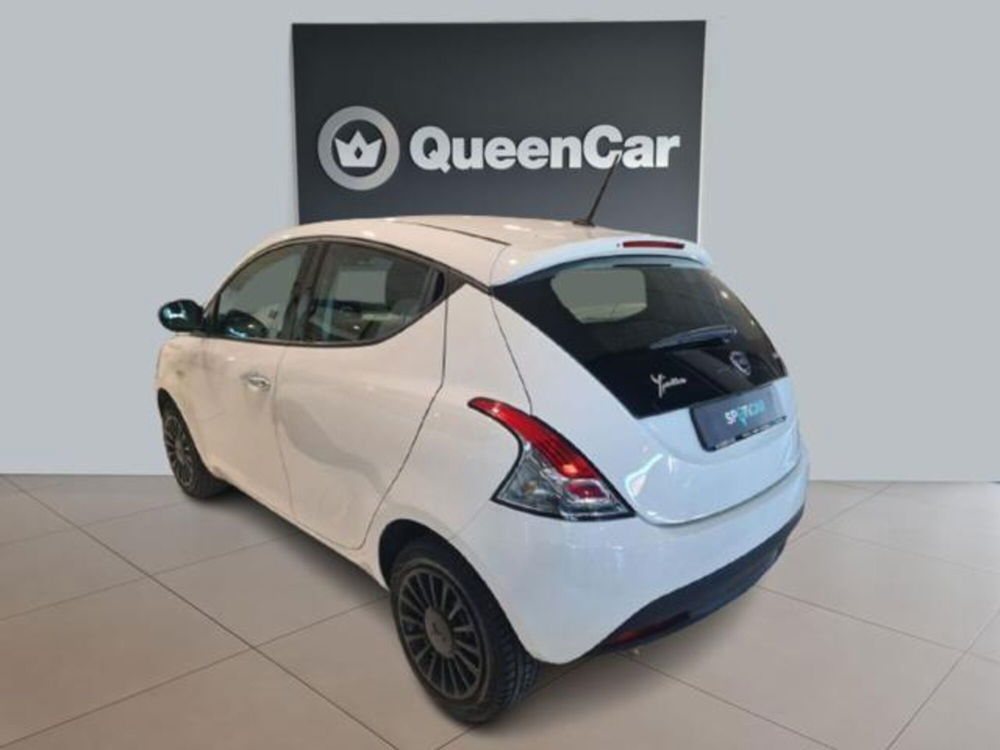 Lancia Ypsilon usata a Torino (10)