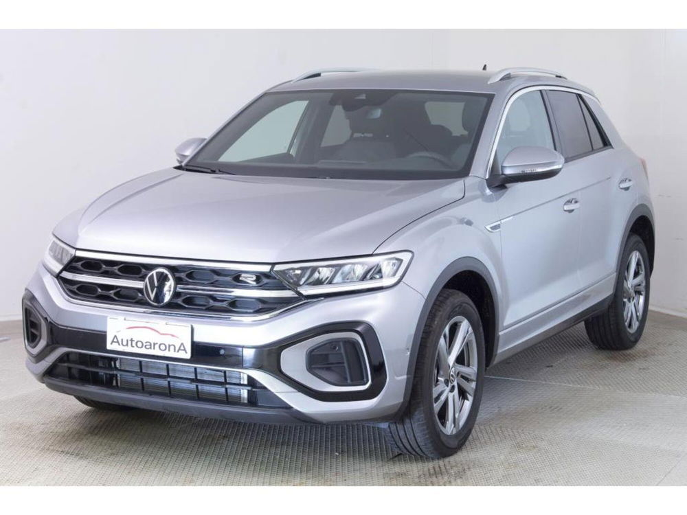 Volkswagen T-Roc nuova a Novara