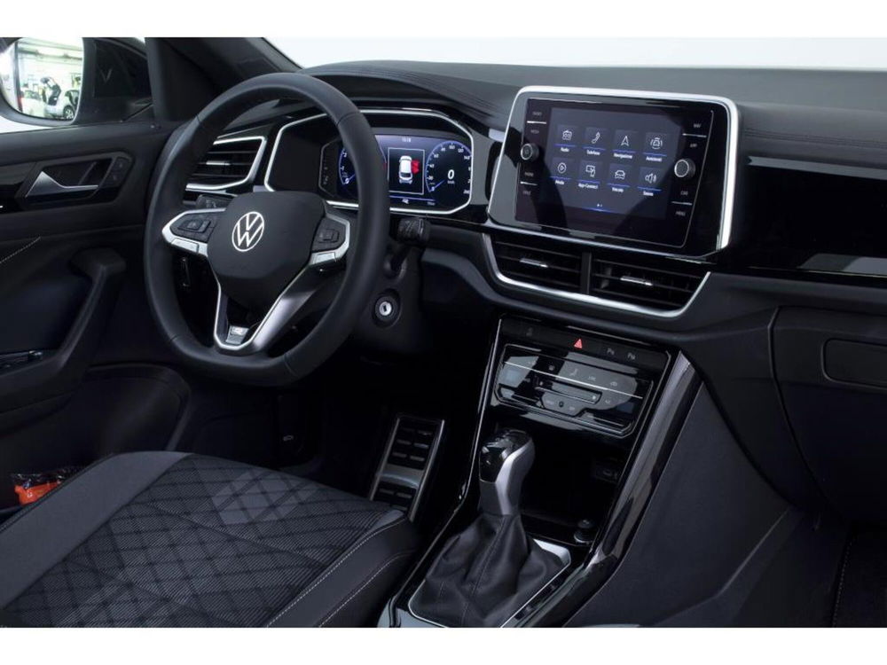 Volkswagen T-Roc nuova a Novara (6)