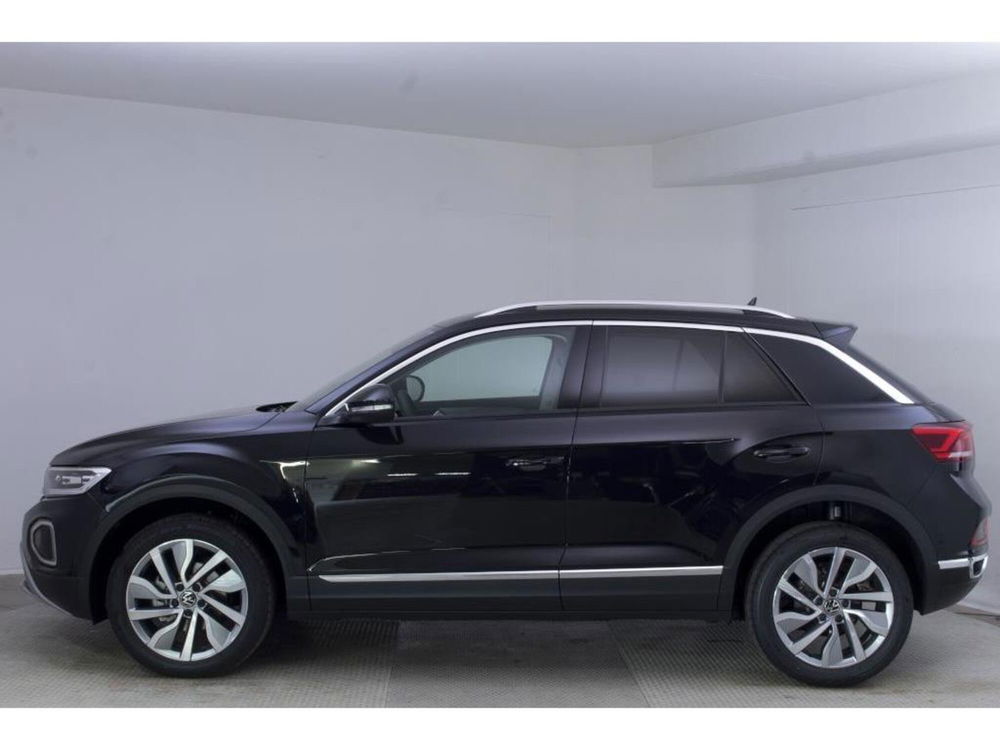 Volkswagen T-Roc nuova a Novara (3)