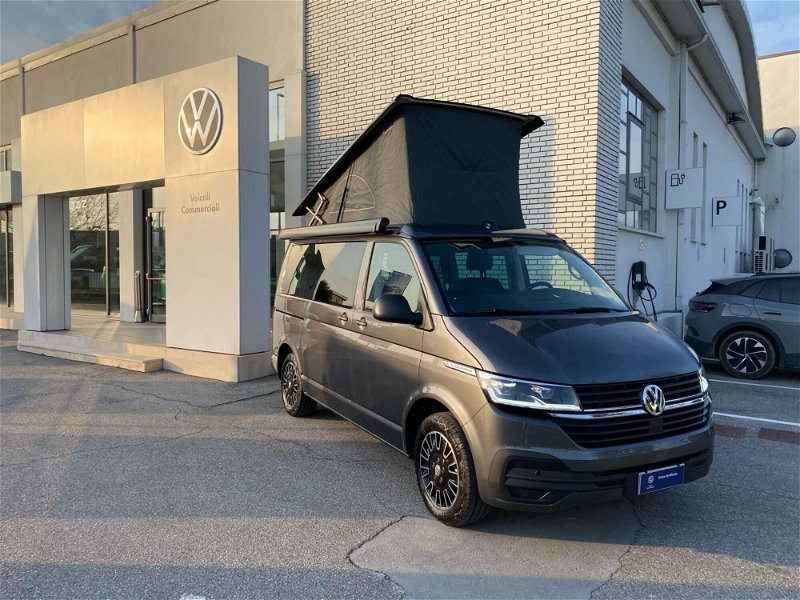 Volkswagen Veicoli Commerciali California 2.0 TDI 204CV DSG Beach Tour  del 2022 usata a Castegnato