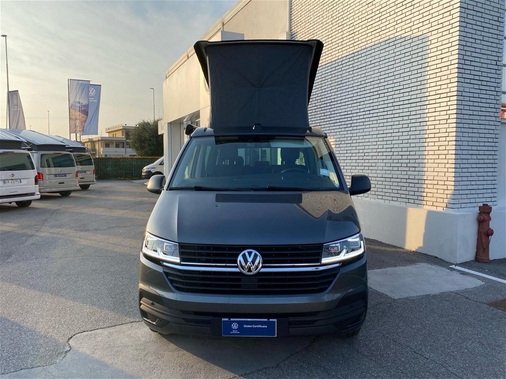 Volkswagen Veicoli Commerciali California 2.0 TDI 204CV DSG Beach Tour  del 2022 usata a Castegnato (2)