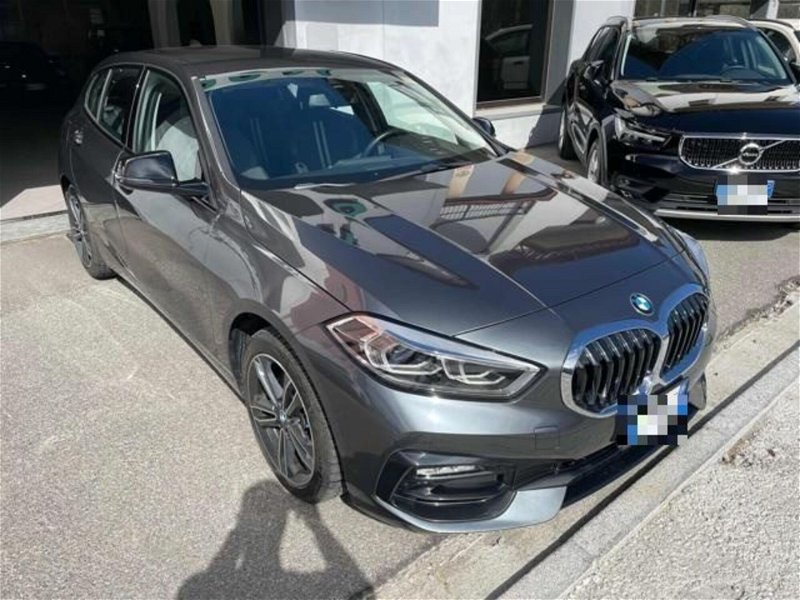 BMW Serie 1 116d 2.0 116CV cat 5 porte Attiva DPF del 2019 usata a Piancogno