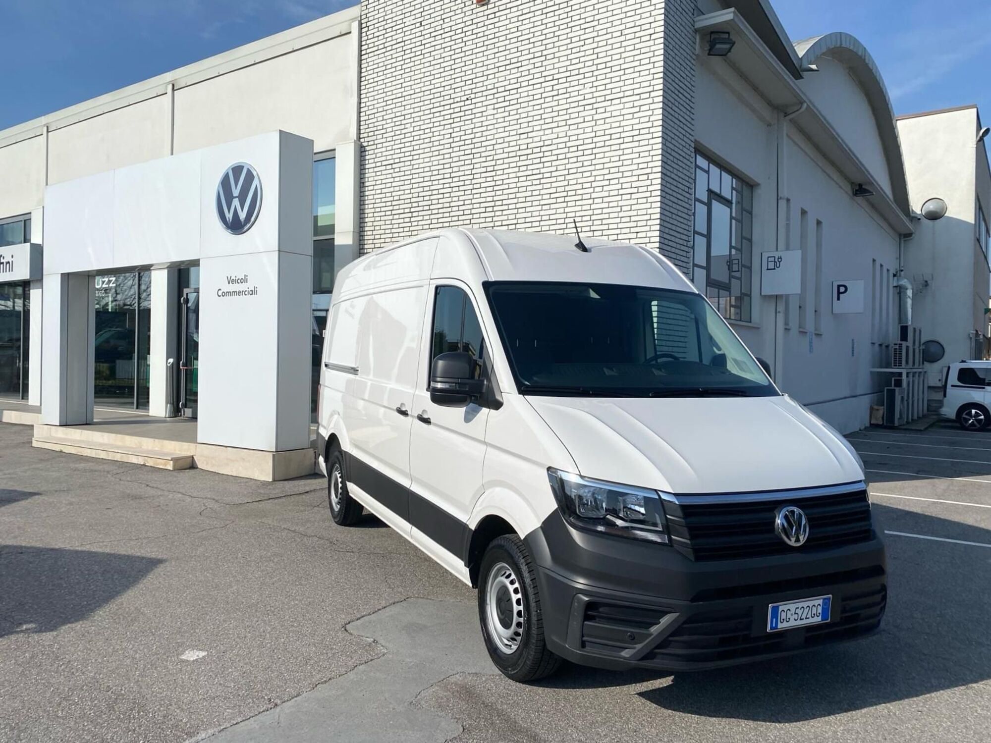 Volkswagen Veicoli Commerciali Crafter Furgone 35 2.0 TDI 140CV PM-TA Furgone Business  del 2022 usata a Castegnato