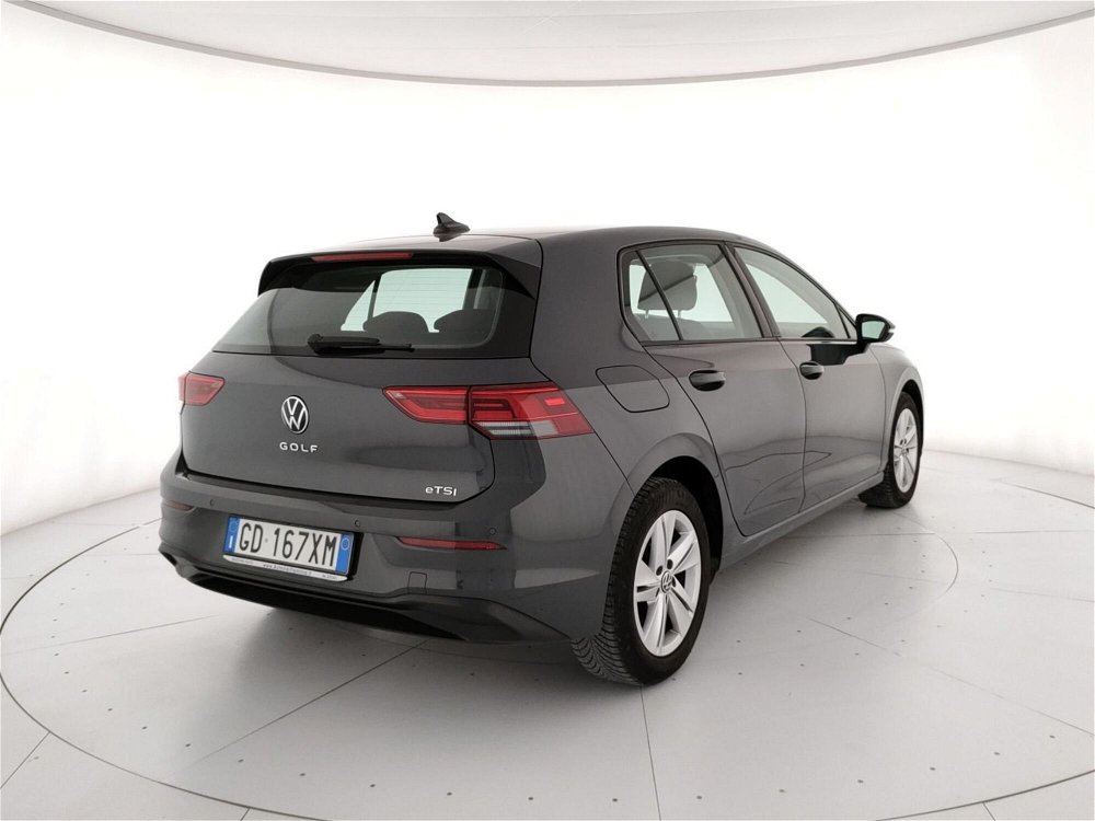 Volkswagen Golf 1.0 eTSI EVO DSG Life del 2021 usata a Roma (2)