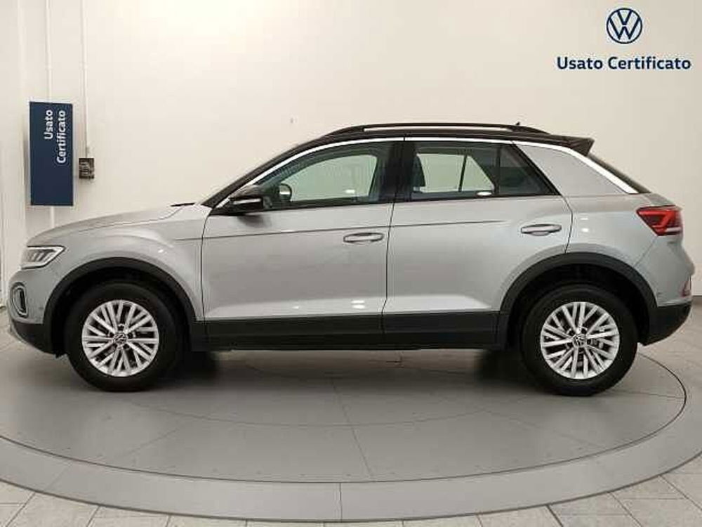 Volkswagen T-Roc 2.0 tdi Life 115cv del 2023 usata a Busto Arsizio (3)