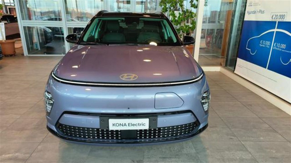 Hyundai Kona EV 65.4 KWh XClass Special Edition nuova a Reggio nell'Emilia (2)