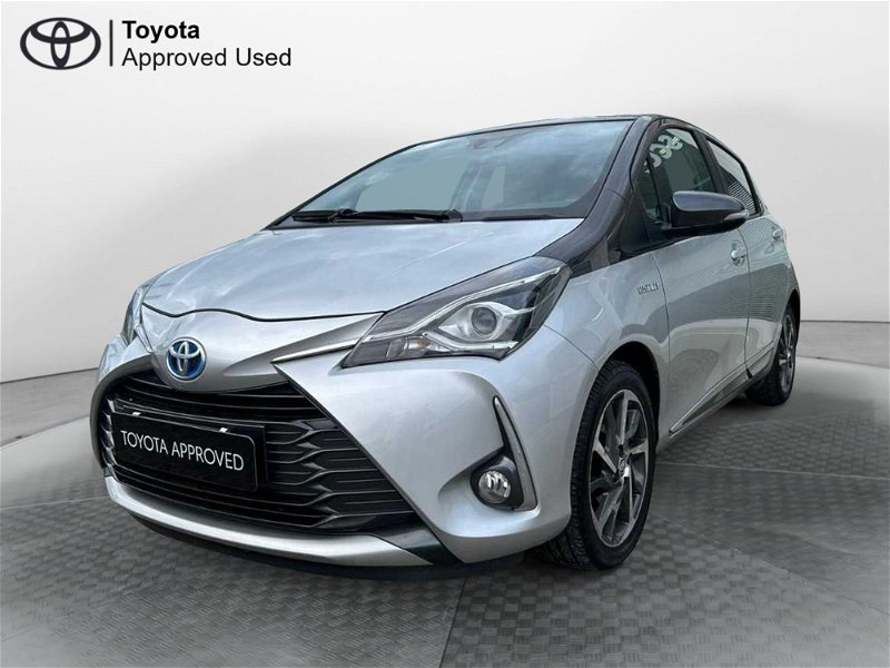 Toyota Yaris 1.5 Hybrid 5 porte Y20 Bitone my 18 del 2019 usata a Pisa
