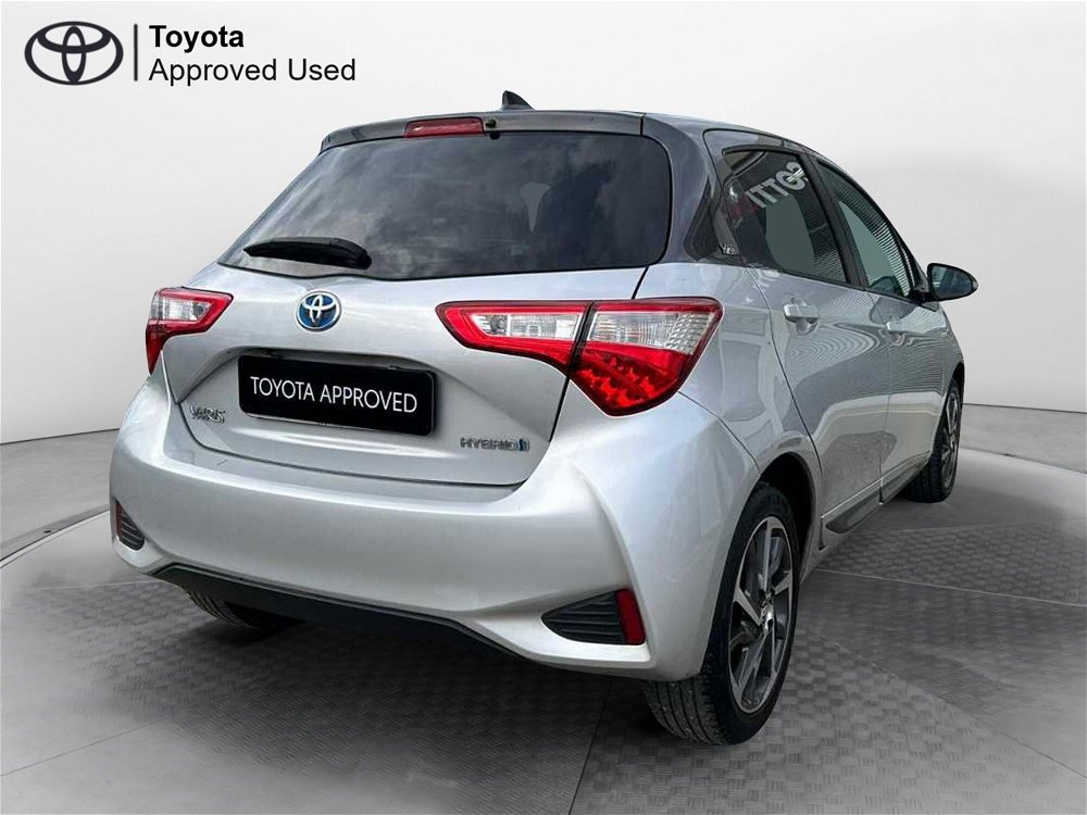 Toyota Yaris 1.5 Hybrid 5 porte Y20 Bitone  del 2019 usata a Pisa (3)