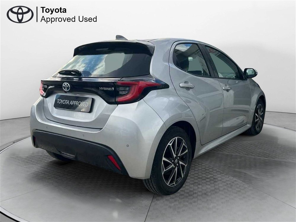 Toyota Yaris 1.5 Hybrid 5 porte Trend del 2022 usata a Pisa (3)