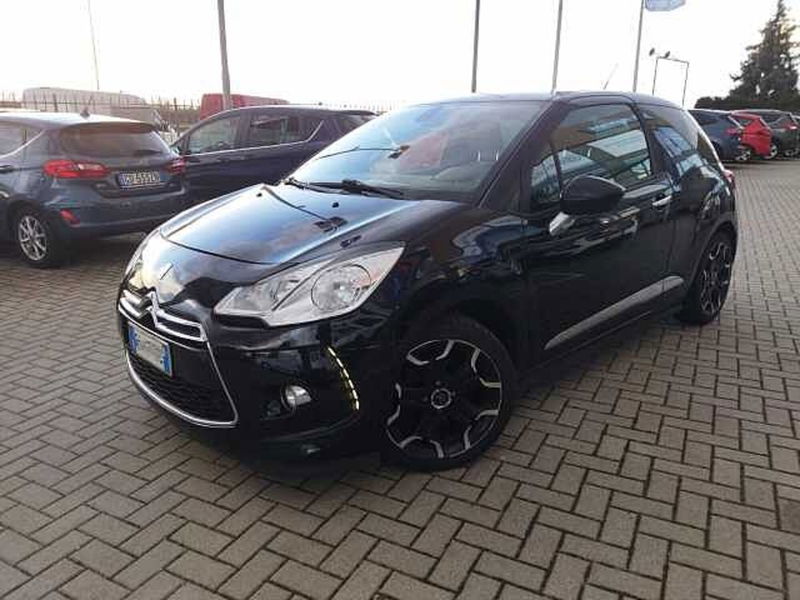 Ds DS 3 Coup&eacute; DS 3 1.4 HDi 70 So Chic  del 2015 usata a Airasca