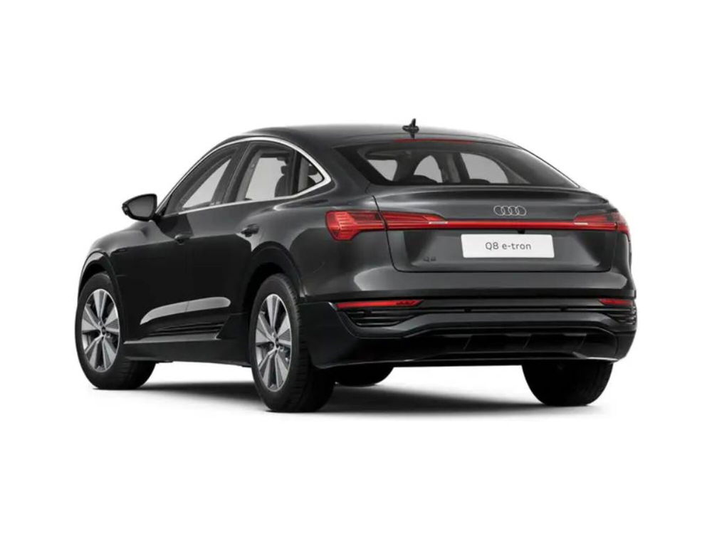 Audi Q8 Sportback nuova a Novara (3)