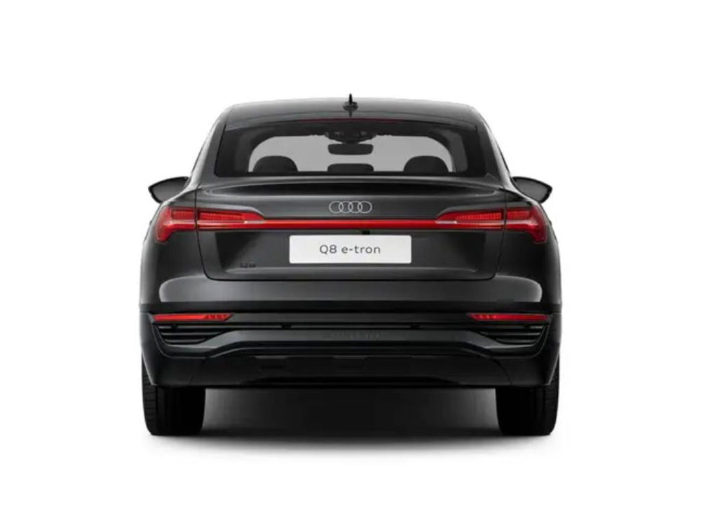 Audi Q8 Sportback nuova a Novara (4)