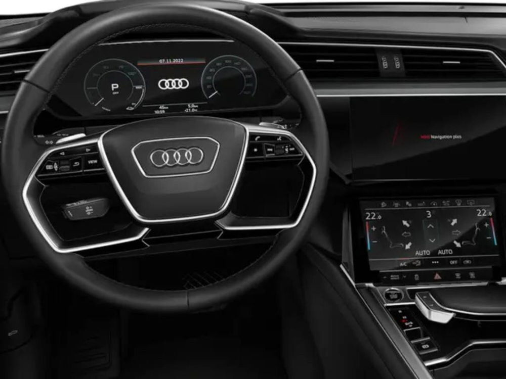 Audi Q8 Sportback nuova a Novara (6)