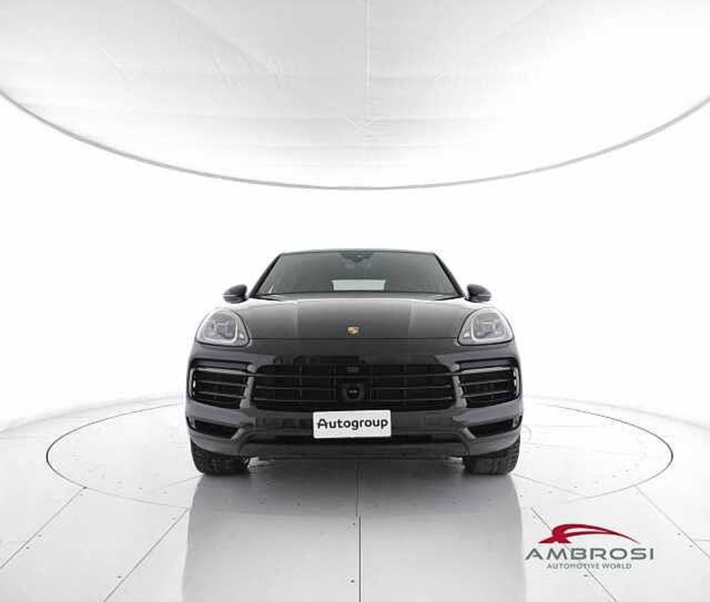 Porsche Cayenne 3.0 V6 E-Hybrid  del 2021 usata a Viterbo (5)