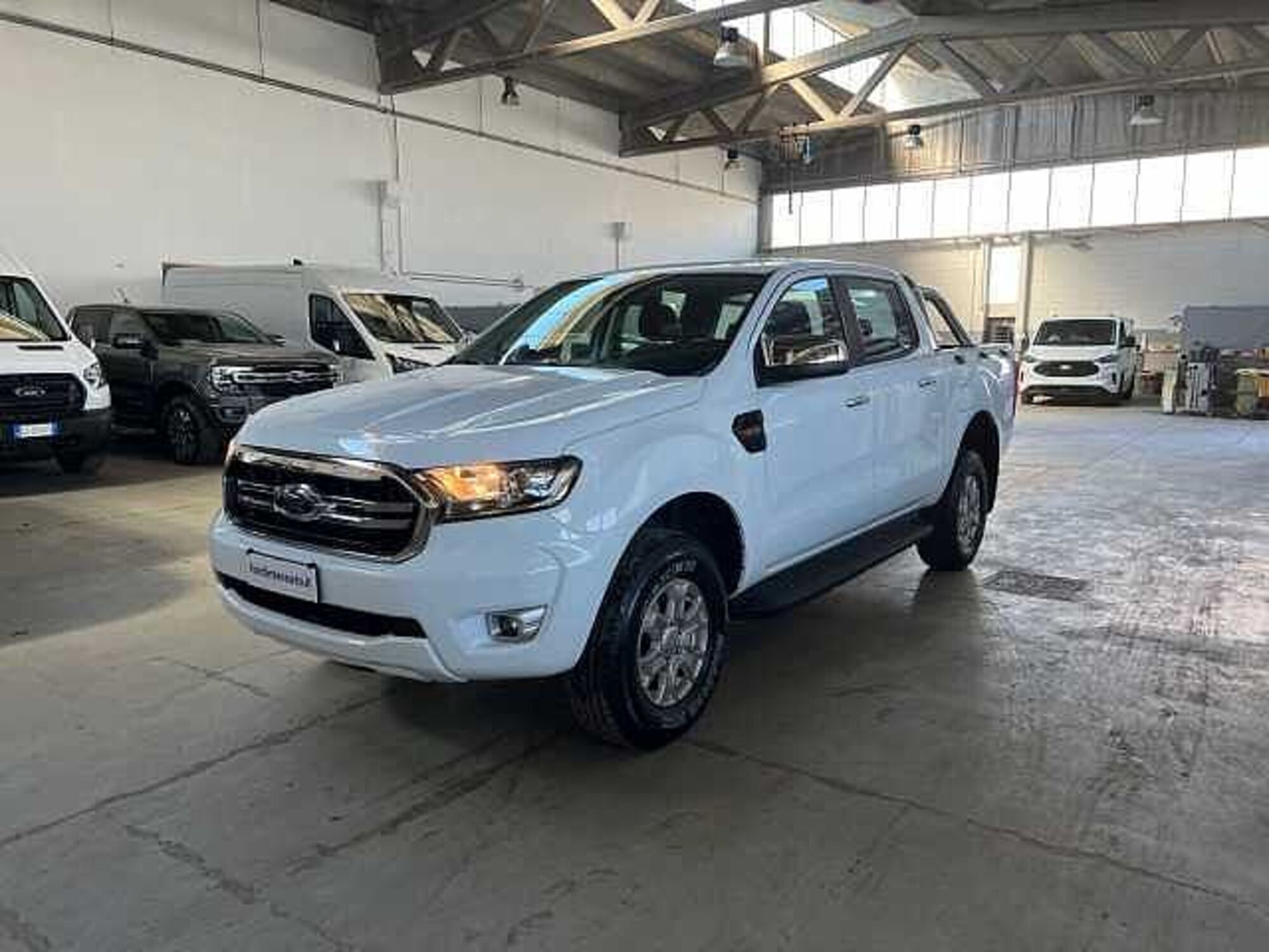 Ford Ranger Pick-up Ranger 2.0 ECOBLUE DC XLT 5 posti del 2021 usata a Melegnano