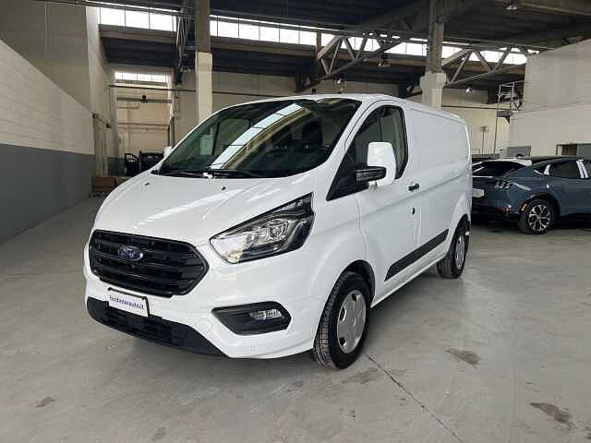 Ford Transit Custom Furgone 280 2.0 TDCi PC Furgone Trend  del 2020 usata a Melegnano