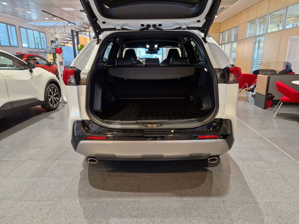 Toyota Rav4 nuova a Cremona (11)