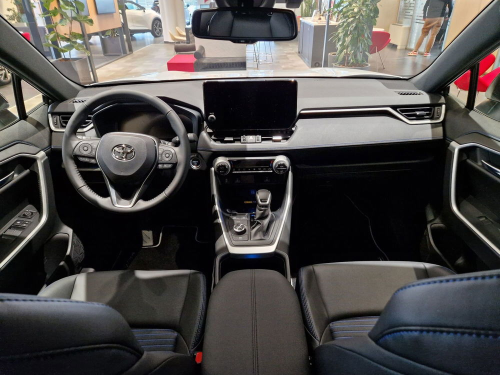 Toyota Rav4 nuova a Cremona (9)