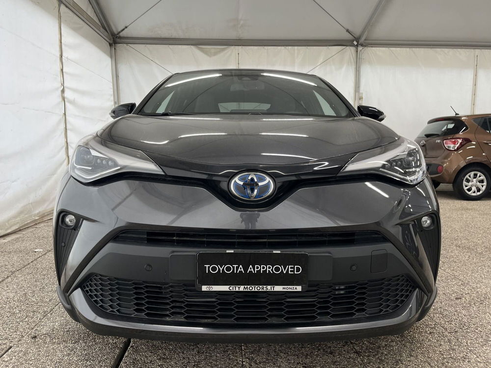 Toyota Toyota C-HR nuova a Monza e Brianza (2)