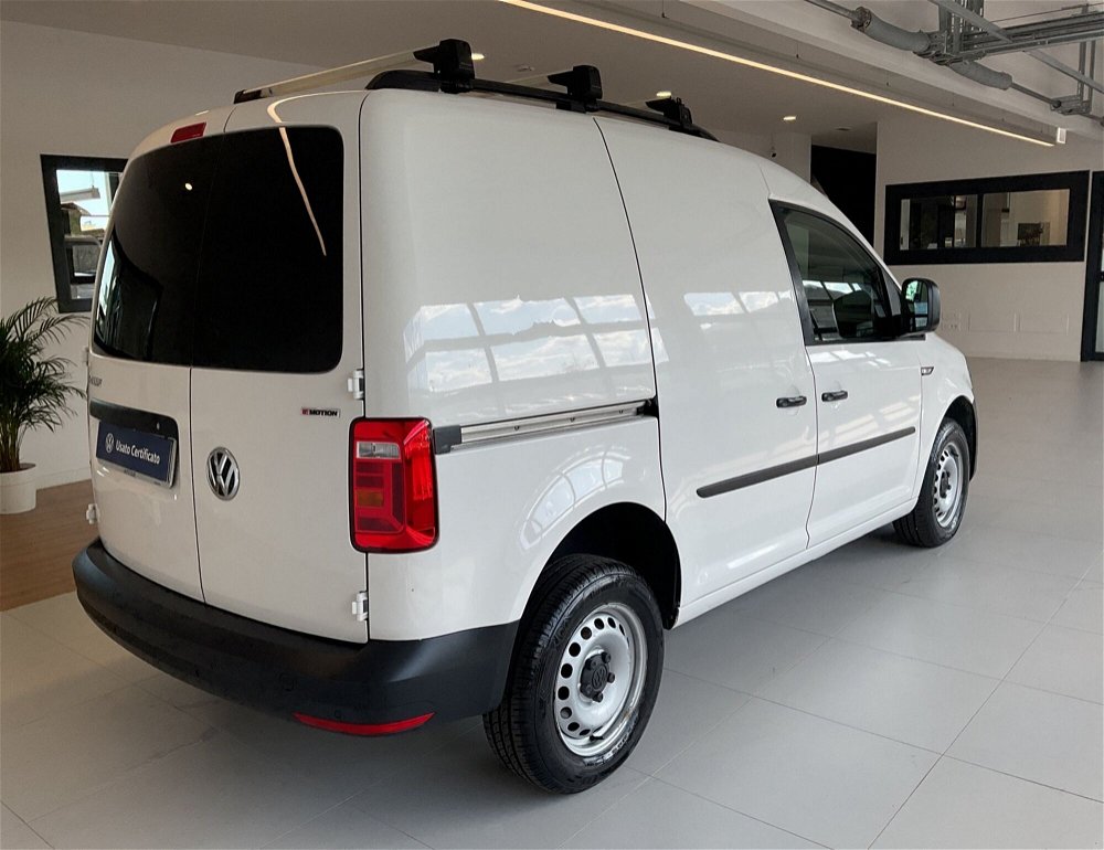 Volkswagen Veicoli Commerciali Caddy 2.0 TDI 122 CV Furgone Business del 2019 usata a Salerno (5)