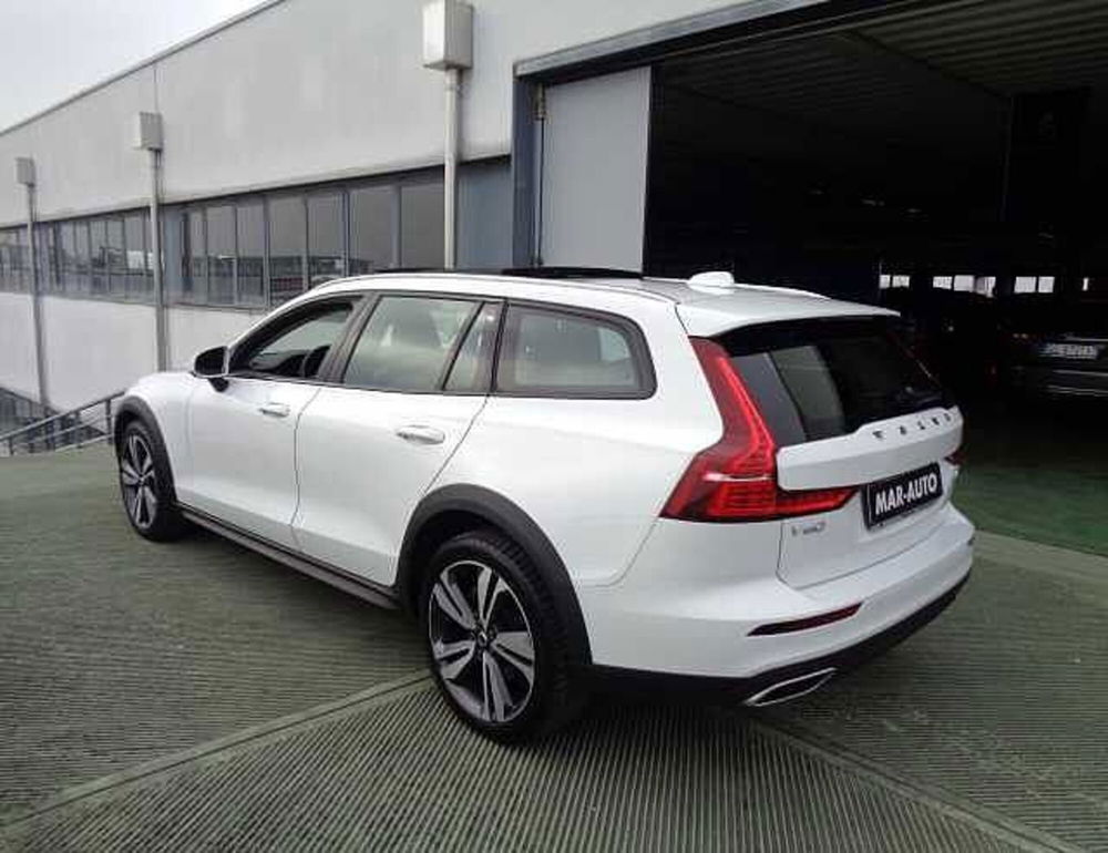 Volvo V60 Cross Country usata a Treviso (2)