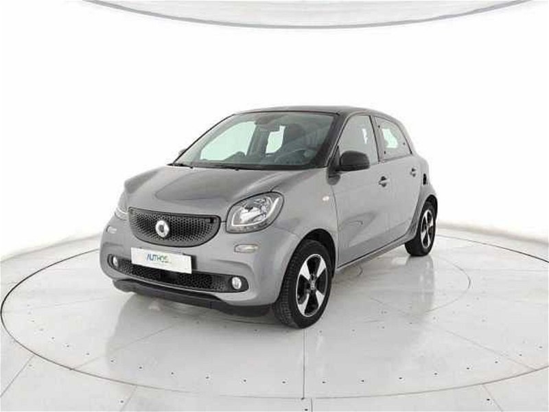 smart forfour forfour 70 1.0 twinamic Passion my 15 del 2018 usata a Torino