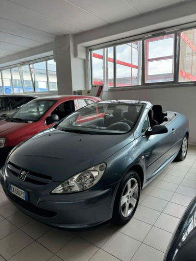 Peugeot 307 Cabrio 16V CC  del 2004 usata a Castellammare di Stabia