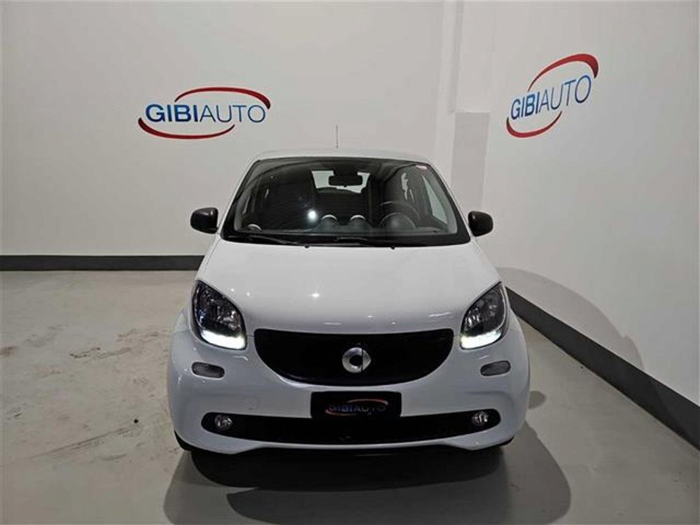 smart forfour forfour 60 1.0 Youngster del 2017 usata a Palermo (3)