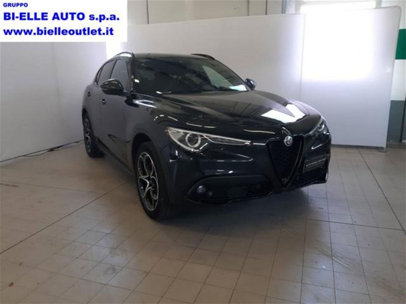 Alfa Romeo Stelvio Stelvio 2.2 Turbodiesel 210 CV AT8 Q4 Executive my 17 del 2019 usata a Monselice