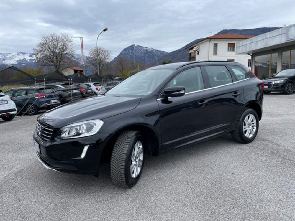 Volvo XC60 D4 AWD Geartronic Business  del 2015 usata a Maniago (2)