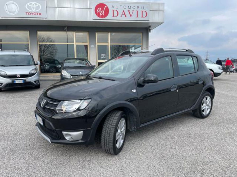 Dacia Sandero Stepway 0.9 TCe 12V TurboGPL 90CV Start&Stop  del 2016 usata a Maniago (2)