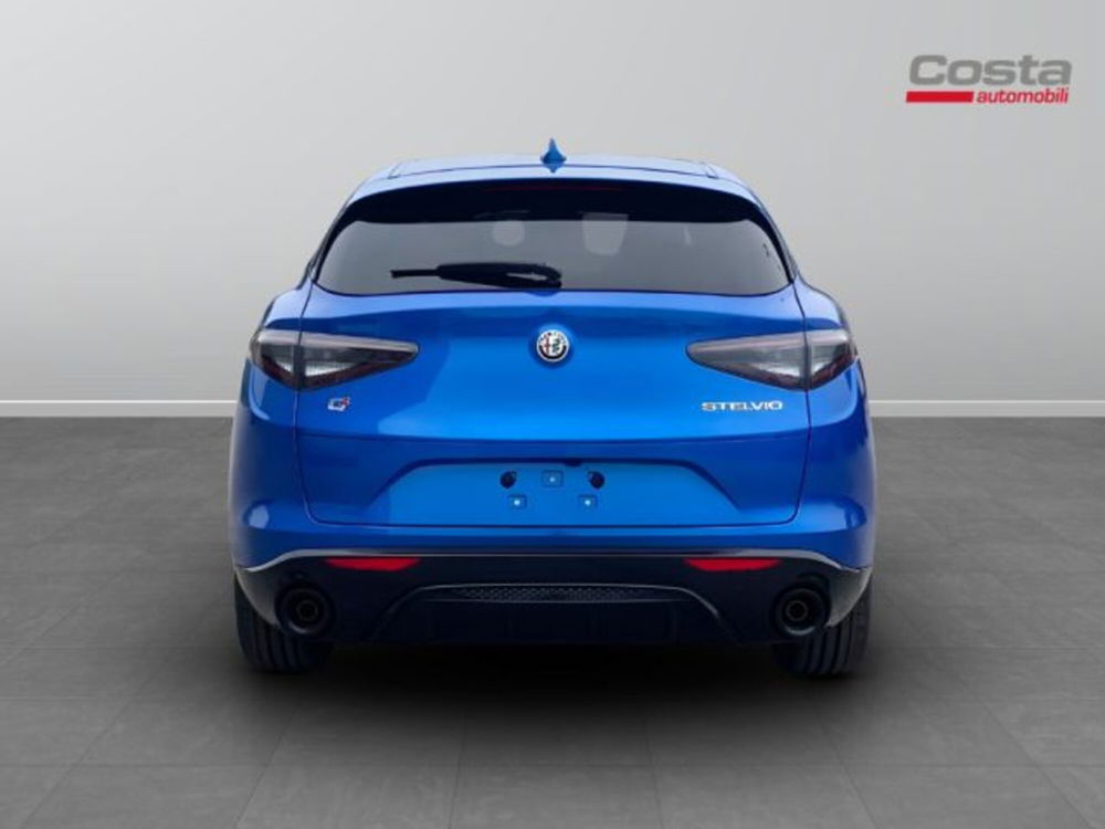 Alfa Romeo Stelvio nuova a Treviso (6)