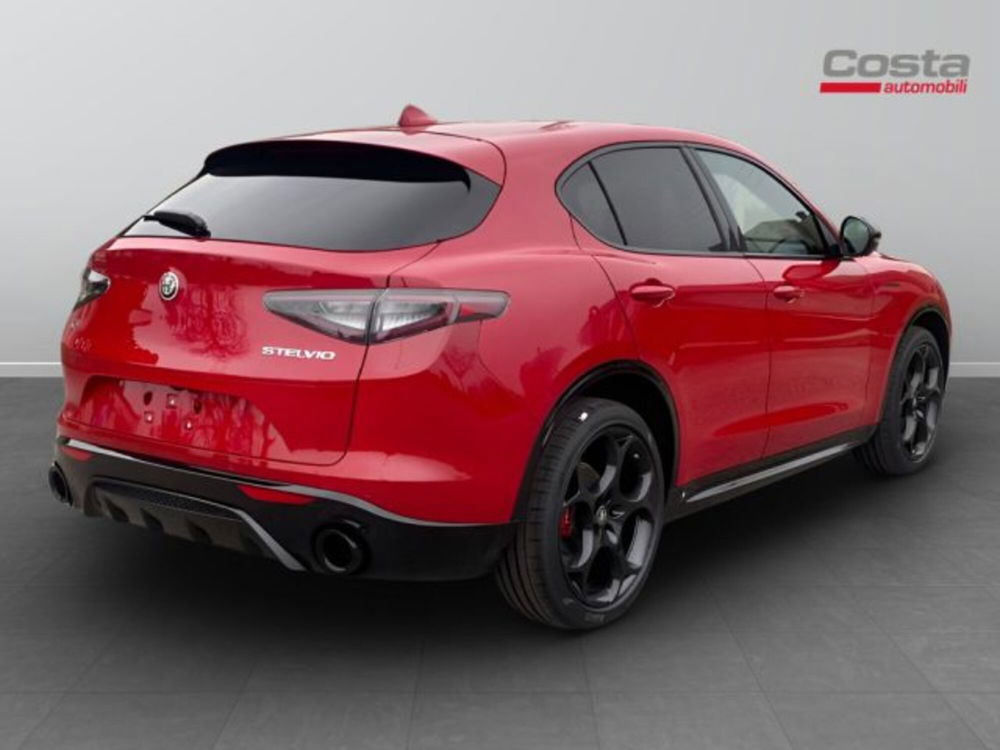 Alfa Romeo Stelvio nuova a Treviso (7)