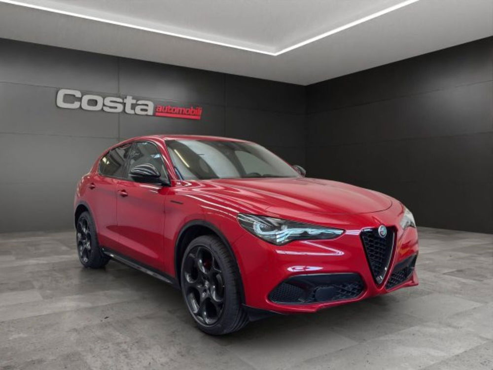 Alfa Romeo Stelvio nuova a Treviso (9)