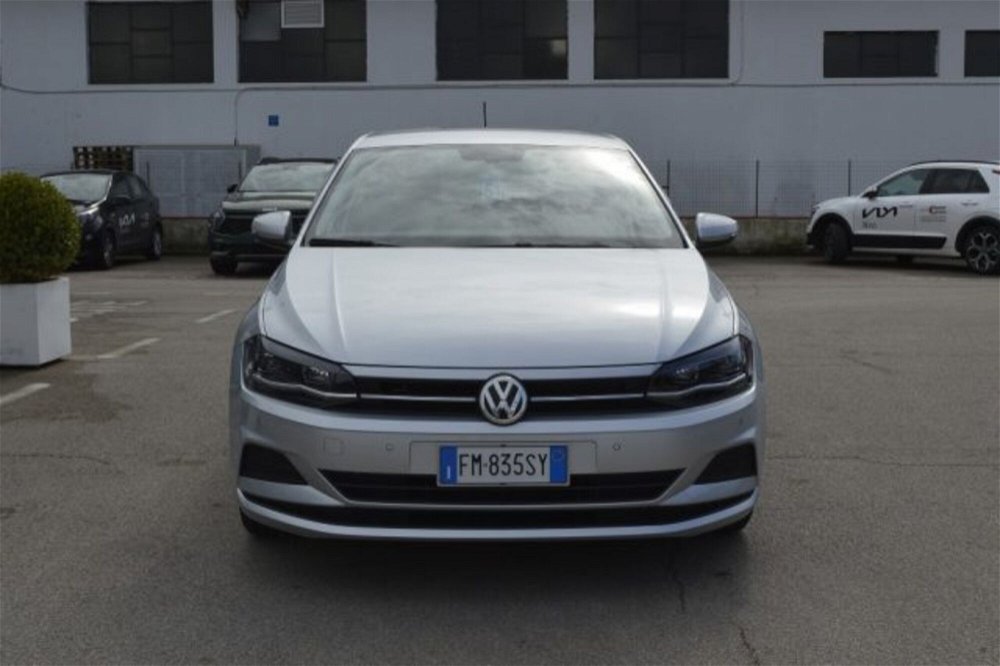 Volkswagen Polo 1.0 TSI DSG 5p. Highline BlueMotion Technology  del 2017 usata a Fondi (2)