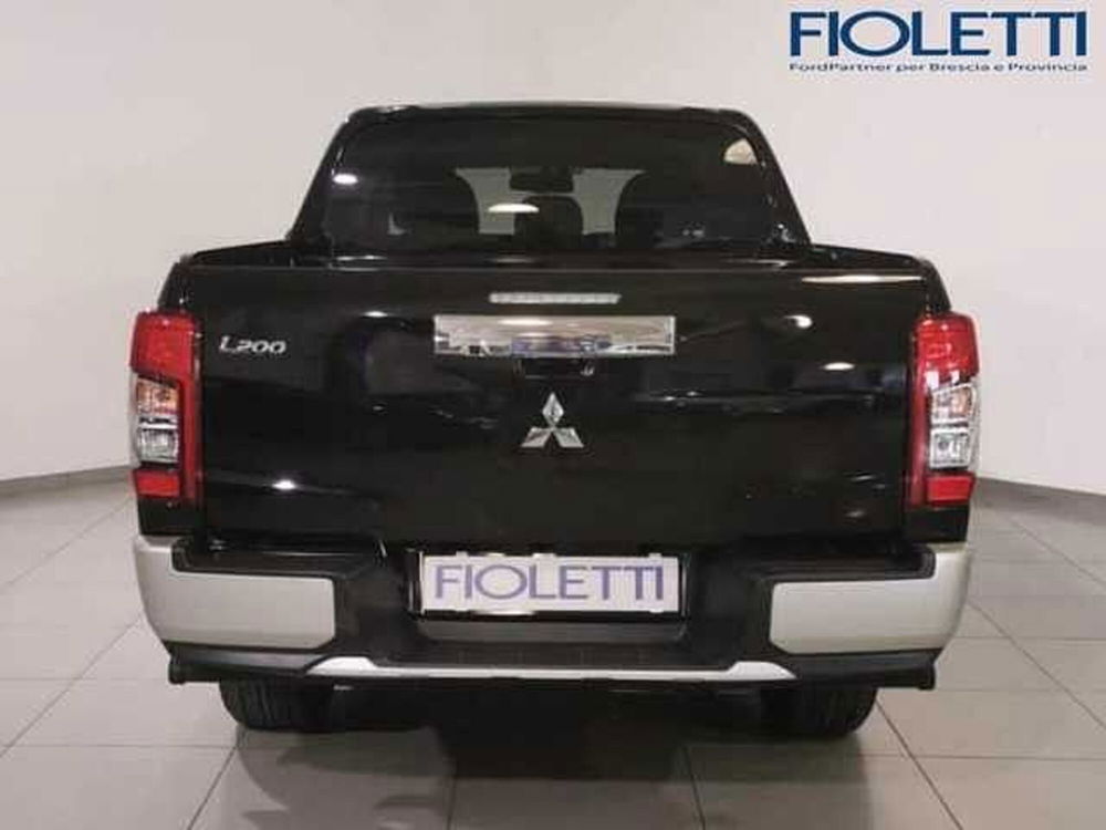 Mitsubishi L200 2.3 D Double Cab 4x4 Super Select Intense aut.  nuova a Concesio (5)