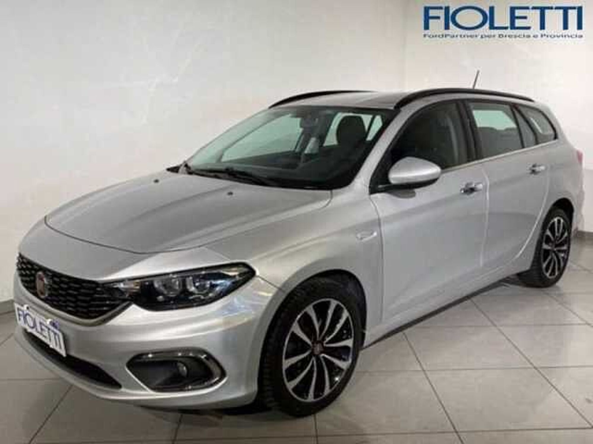 Fiat Tipo Station Wagon Tipo 1.6 Mjt S&amp;S SW Lounge  del 2018 usata a Concesio