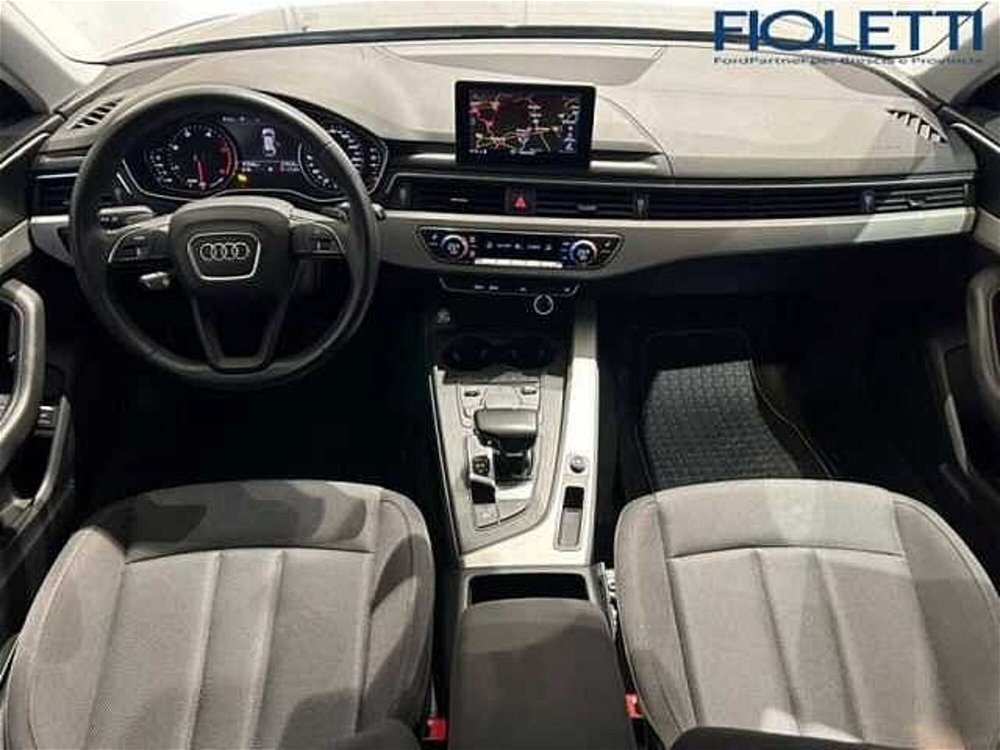 Audi A4 Avant 2.0 TDI 150 CV S tronic Business Sport  del 2019 usata a Concesio (4)
