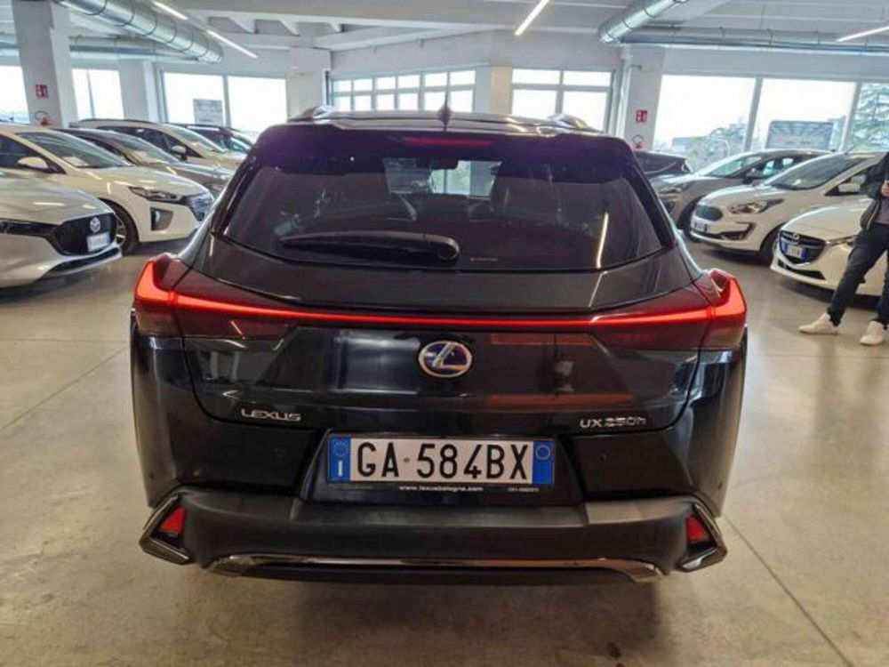 Lexus UX usata a Bologna (19)