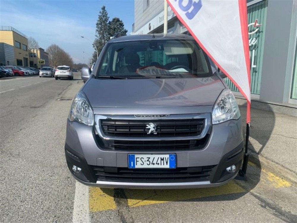 Peugeot Partner BlueHDi 100 Outdoor del 2018 usata a Torino (2)