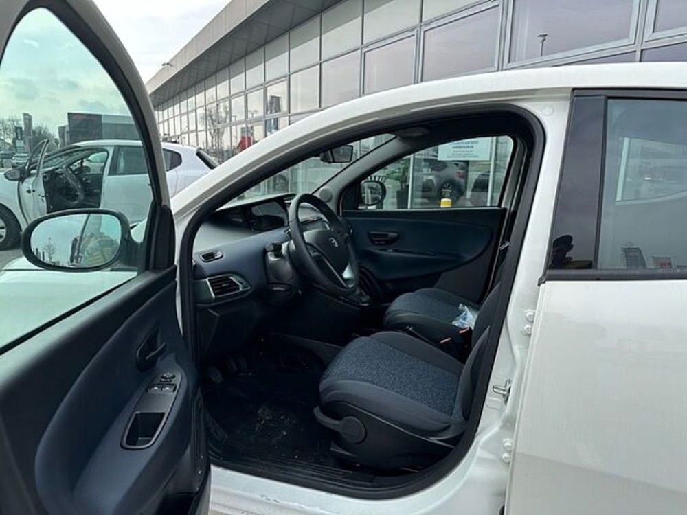 Lancia Ypsilon usata a Treviso (10)