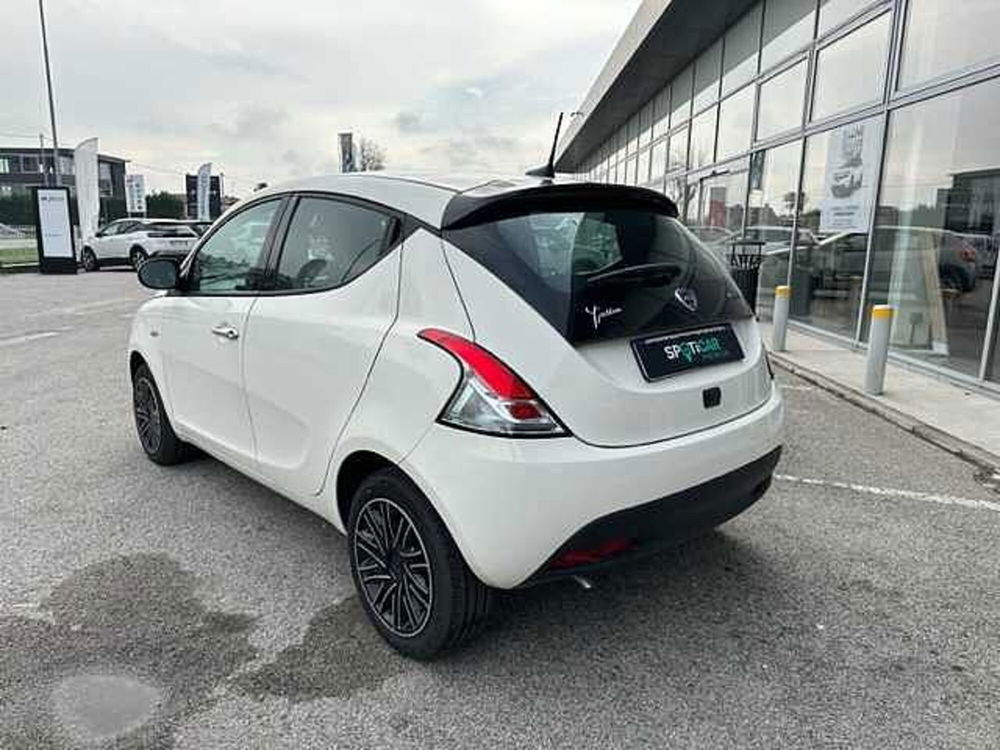 Lancia Ypsilon usata a Treviso (7)