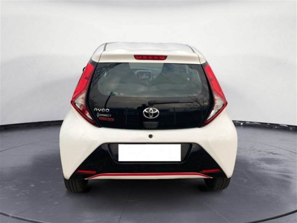 Toyota Aygo 1.0 VVT-i 72 CV 5 porte x-play  del 2019 usata a Albano Vercellese (4)
